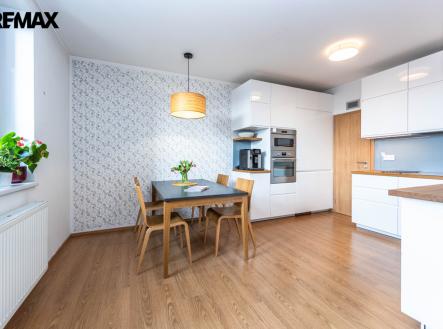 Prodej bytu, 3+kk, 97 m²