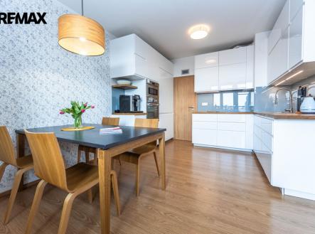 Prodej bytu, 3+kk, 97 m²