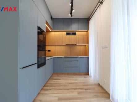 Pronájem bytu, 2+kk, 63 m²