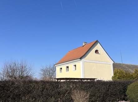 Prodej domu- chalupy v klidné lokalitě Nové Holešovice