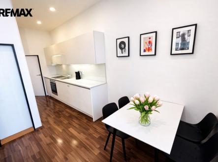 Pronájem bytu, 2+kk, 38 m²