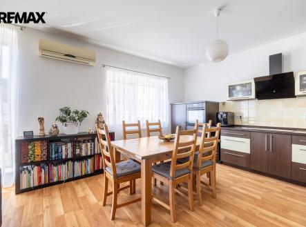 Prodej bytu, 3+kk, 77 m²