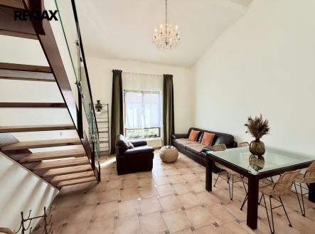 Pronájem bytu, 2+kk, 45 m²