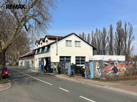 Prodej obchodní prostor, 751 m²