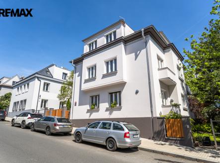 Pronájem bytu, 3+kk, 105 m²