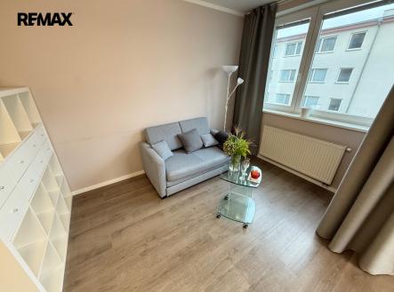 Pronájem bytu, 1+kk, 45 m²