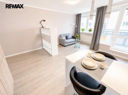 Pronájem bytu, 1+kk, 45 m²