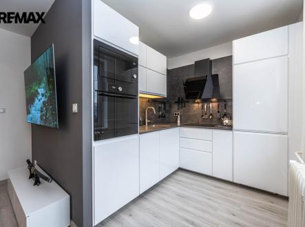 Pronájem bytu, 4+kk, 83 m²