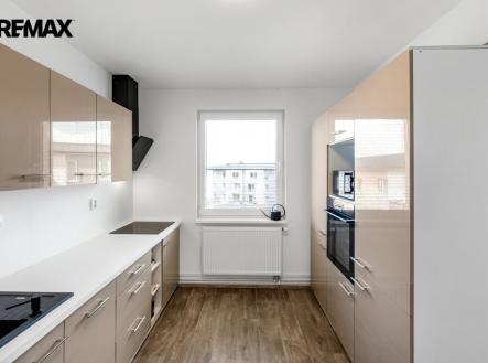 Pronájem bytu, 1+kk, 37 m²