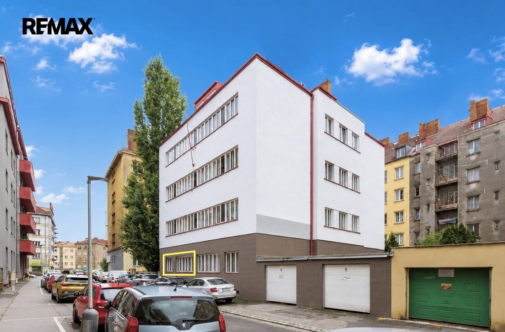 Pohled na dům a umístění bytu