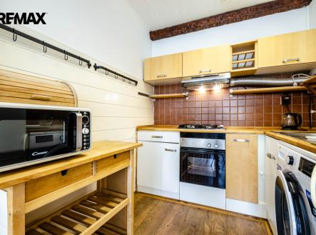 Pronájem bytu, 2+kk, 42 m²