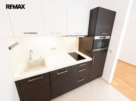 Pronájem bytu, 1+kk, 40 m²