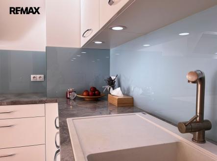 Pronájem bytu, 3+kk, 91 m²