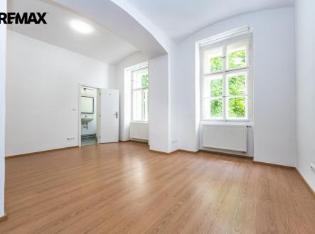 Pronájem kanceláře, 145 m²