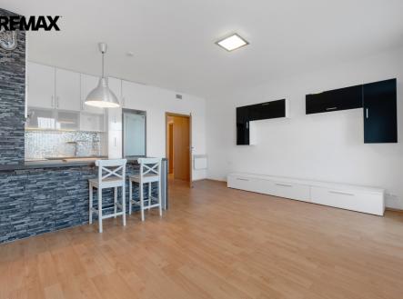 Pronájem bytu, 2+kk, 57 m²