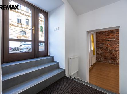 Pronájem obchodní prostory, 145 m²