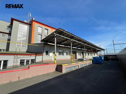 Pronájem skladu, 548 m²