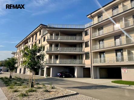 Pronájem bytu, 2+kk, 83 m²