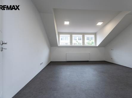 Pronájem bytu, 2+kk, 75 m²