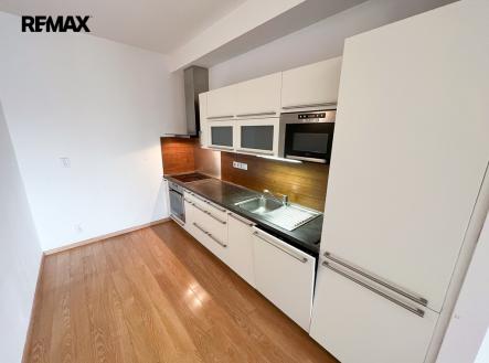 Pronájem bytu, 2+kk, 81 m²