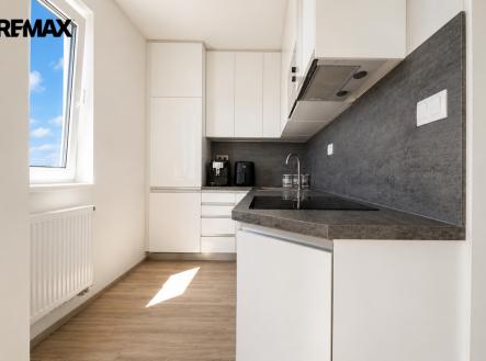 Pronájem bytu, 3+kk, 83 m²