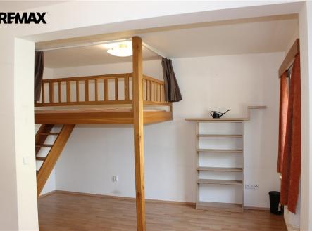 Pronájem bytu, 1+kk, 39 m²