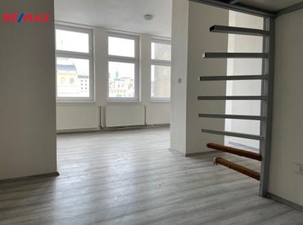 Pronájem bytu, 1+kk, 50 m²