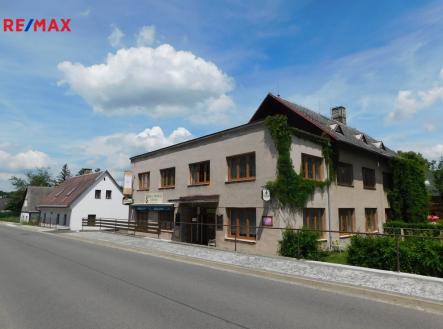 Pronájem - restaurace, 220 m²