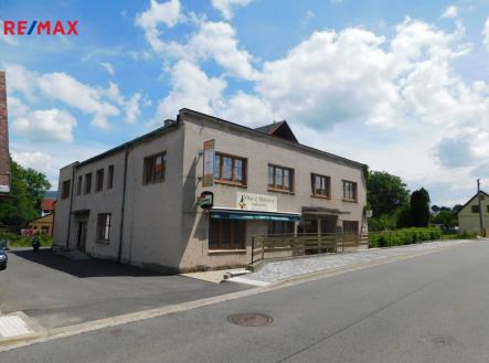 Pronájem - restaurace, 220 m²
