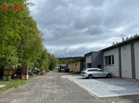 Pronájem - výrobní prostor, 486 m²