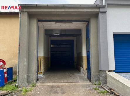 Pronájem - výrobní prostor, 486 m²