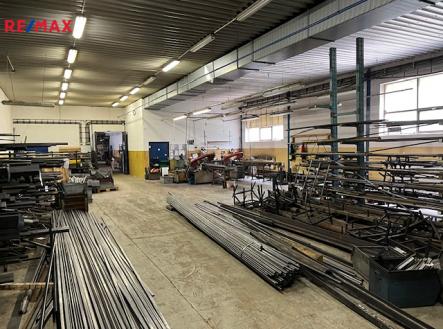 Pronájem - výrobní prostor, 486 m²