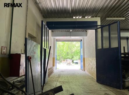Pronájem skladovací prostor, 486 m²