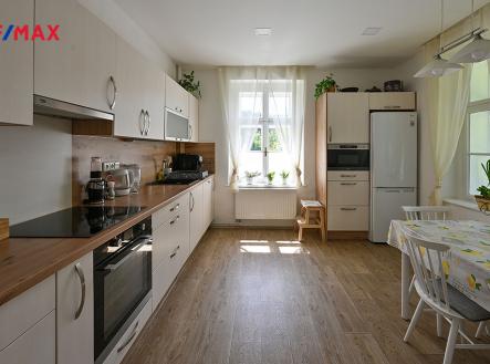 Prodej - dům/vila, 435 m²