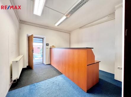 Pronájem - skladovací prostor, 120 m²