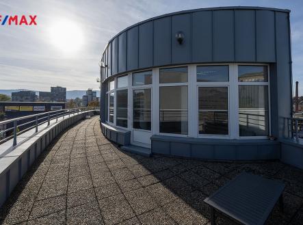 Pronájem - kanceláře, 160 m²