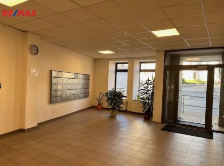 Pronájem bytu, 1+kk, 32 m²