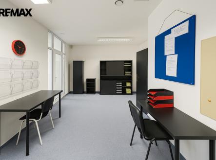 Pronájem kanceláře, 87 m²