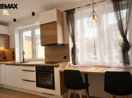 Pronájem bytu, 1+kk, 32 m²