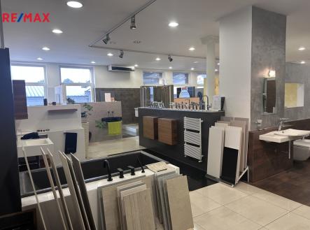 Pronájem obchodní prostor, 459 m²