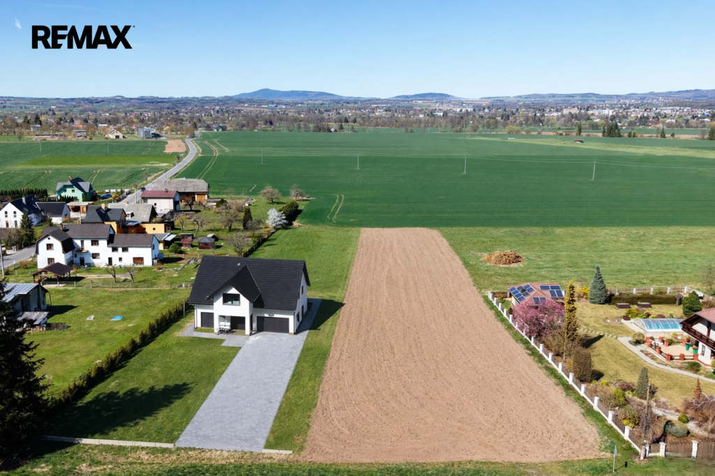 vizualizace rodinného domu na pozemku