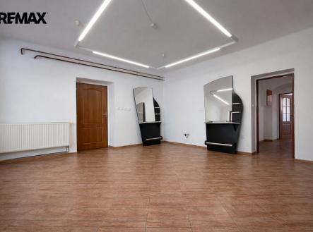 Pronájem obchodní prostor, 56 m²