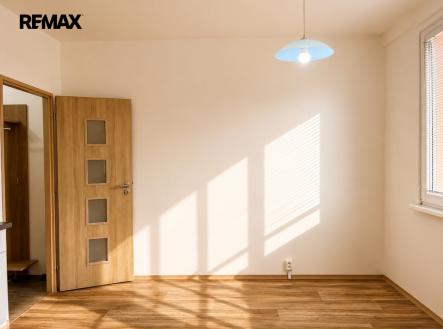 Pronájem bytu, 2+kk, 37 m²