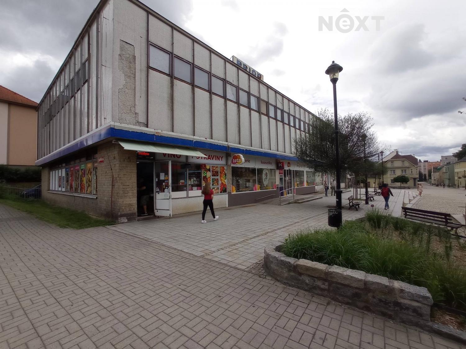 Pronájem komerční Obchodní prostory, 155㎡|Karlovarský kraj, Sokolov, Chodov, Staroměstská 848, 35735