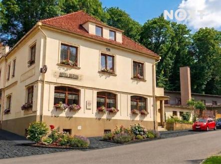 Prodej komerčního objektu, jiný, 1 322 m²