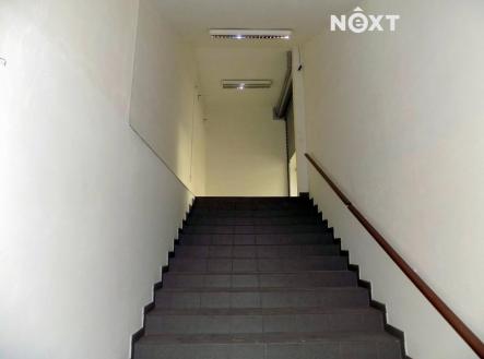 Pronájem komerčního objektu, obchodní centrum, 750 m²