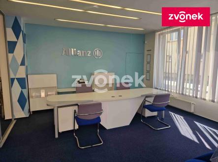 Pronájem kanceláře, 100 m²