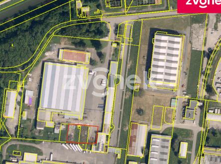 Pronájem jiné, 1 800 m²