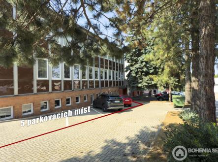 Pronájem kanceláře, 284 m²