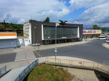 Pronájem obchodní prostor, 350 m²